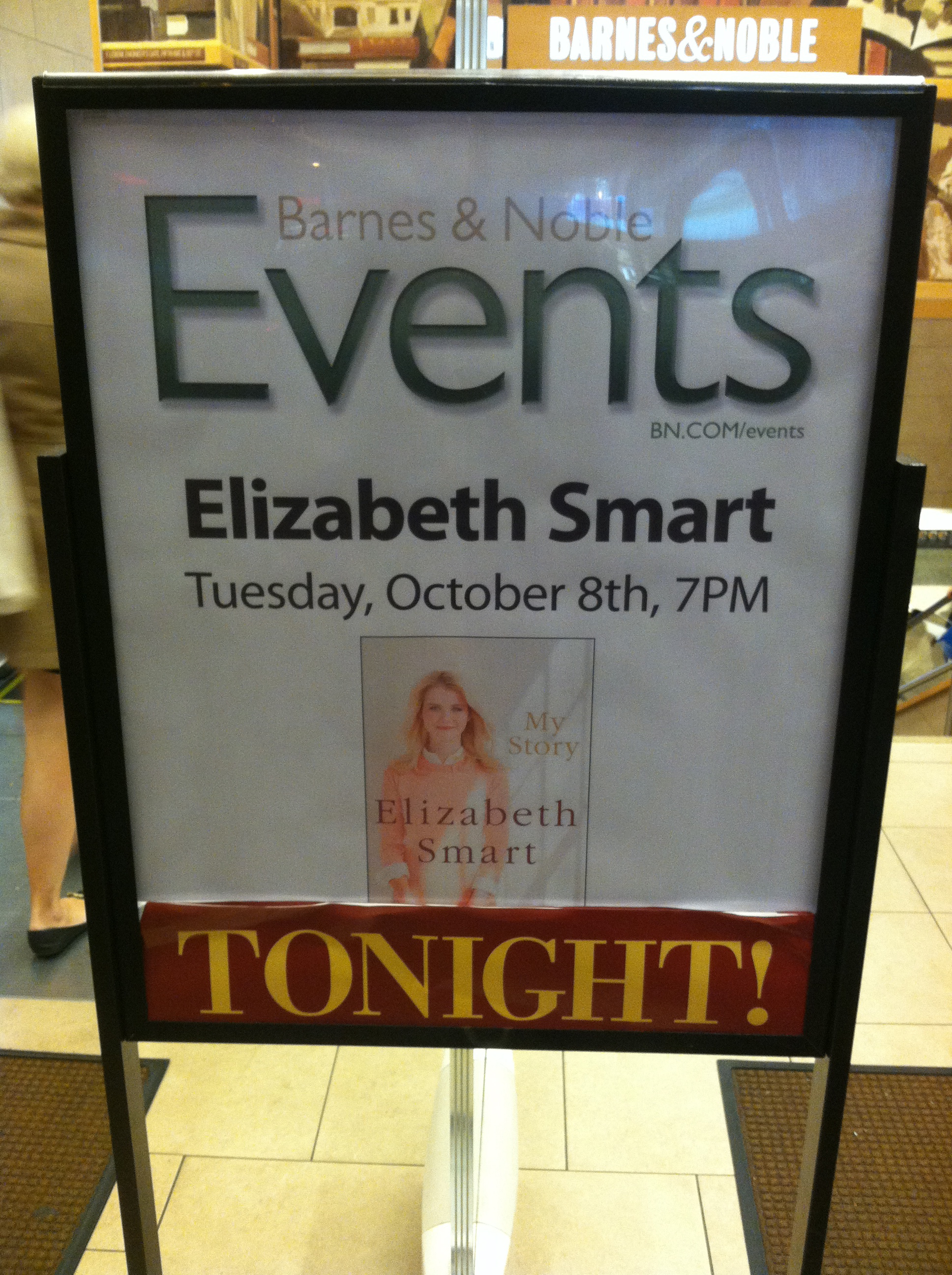 Elizabeth Smart Book Signing October 8, 2013014